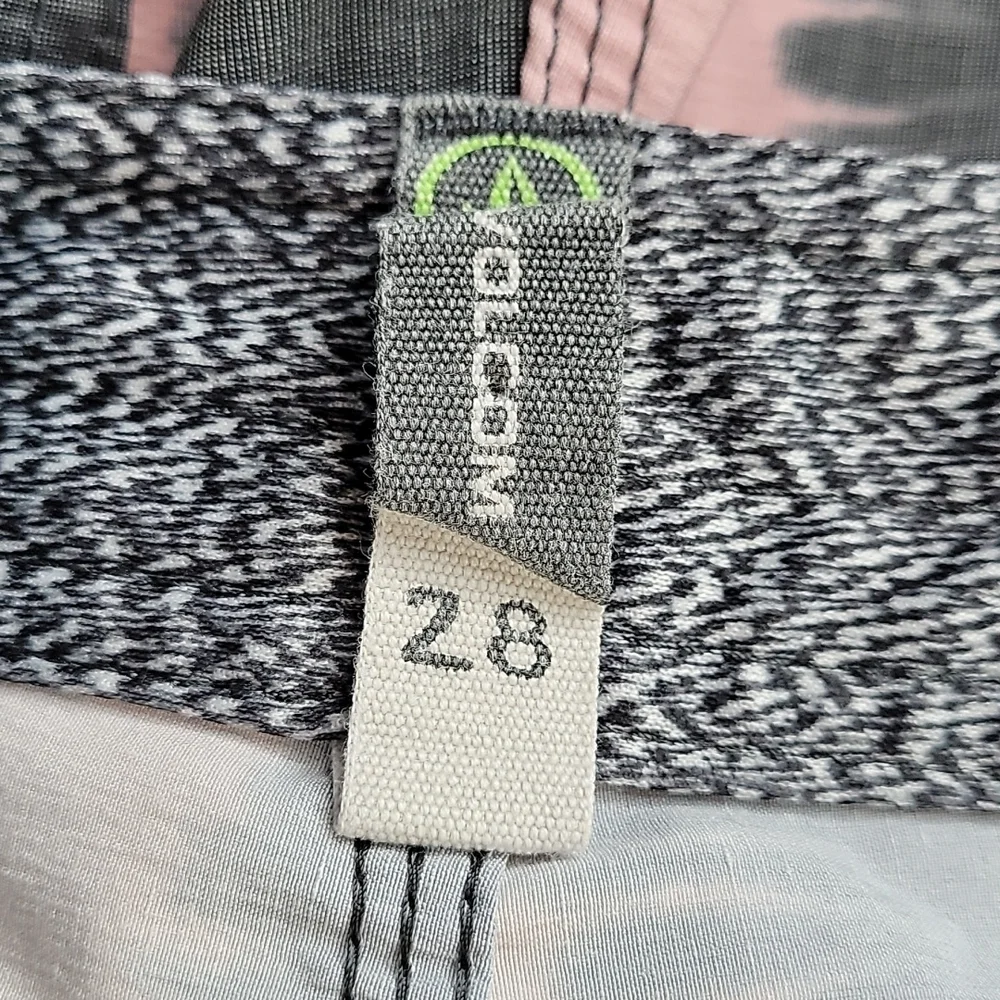 Volcom Pink & Gray Vert Vibes Men's Board Shorts Size 28 Small